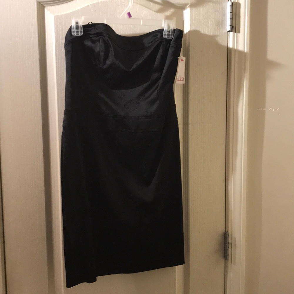 A black formal dress